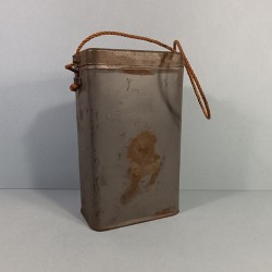 BOITE BLEU HORIZON DE TRANSPORT DE MASQUE A GAZ TYPE M2 GUERRE 1914 1918 EN TOLE PEINTE